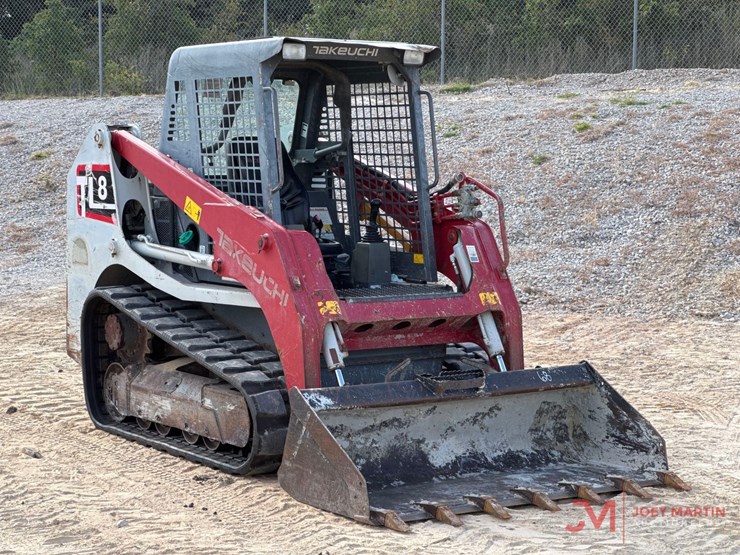 2019-takeuchi-tl8-image-1