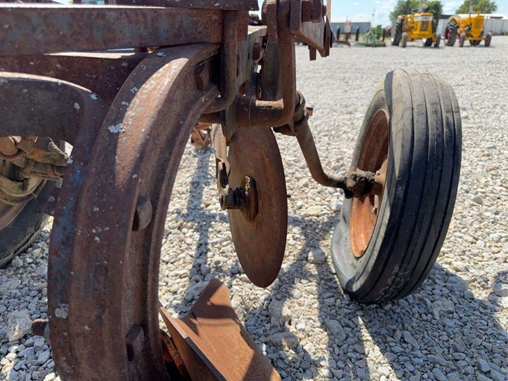 3-bottom-trip-plow-image-18