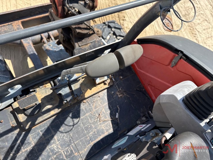 2014-kubota-kx71-3s-image-16