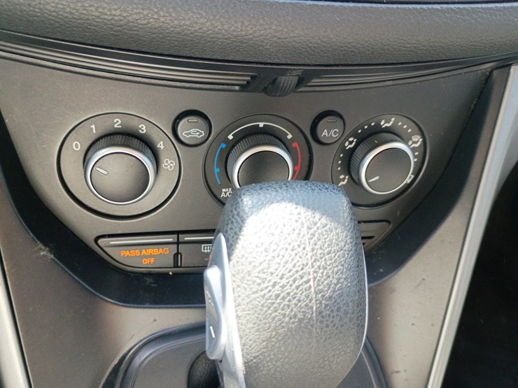 2016-ford-escape-image-45