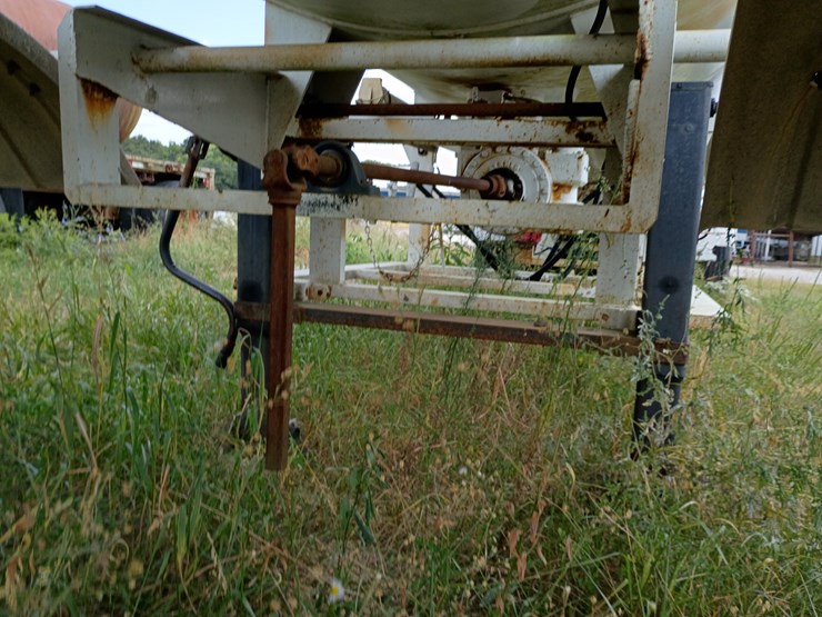 1977-trinity-tank-image-21