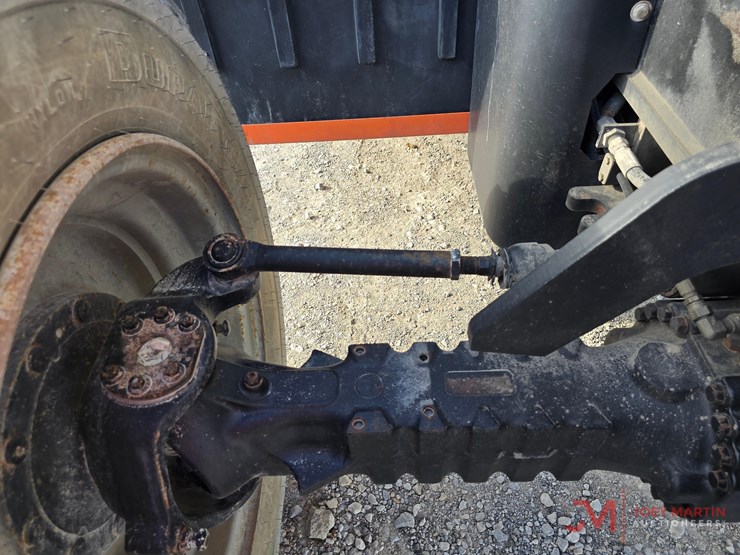 2015-jlg-g6-42a-image-11