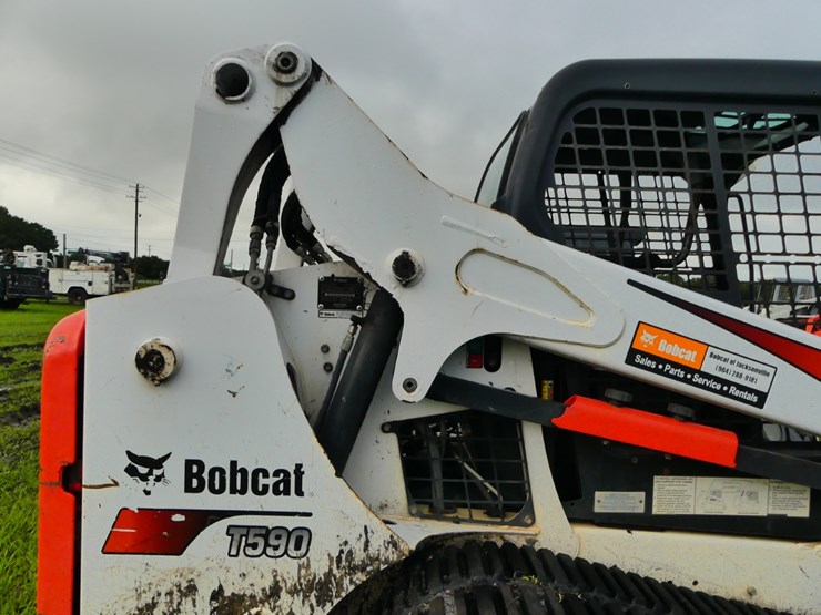 2020-bobcat-t590-image-8
