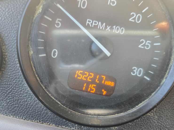 2014-peterbilt-365-image-87