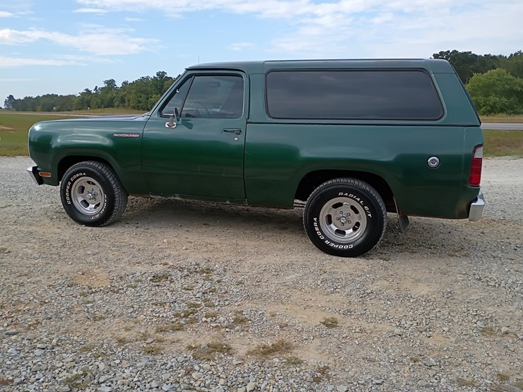 1976-dodge-ram-charger-image-5