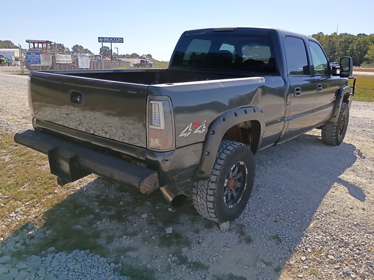 2003-chevrolet-silverado-image-10