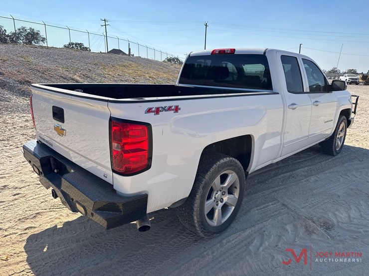 2015-chevrolet-1500-image-2