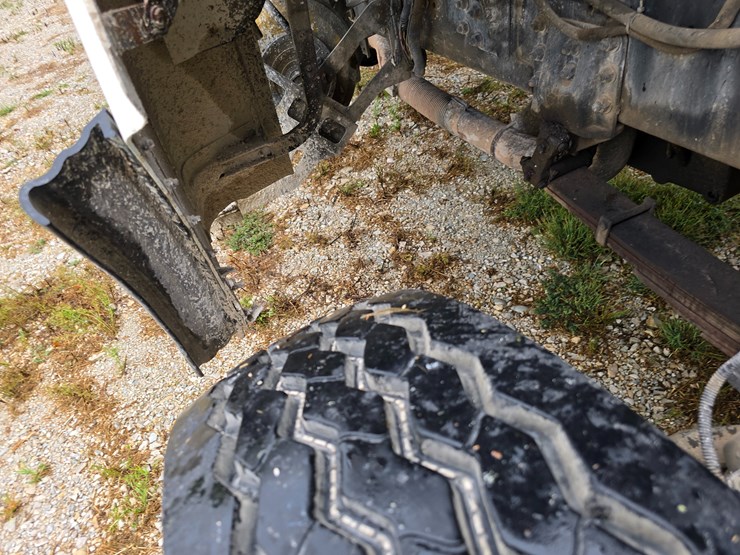 1999-sterling-l9511-image-79