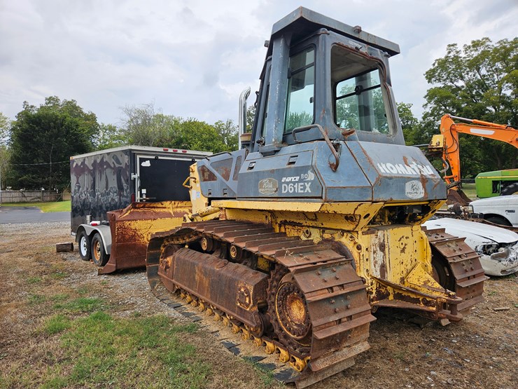 komatsu-d61ex-image-9