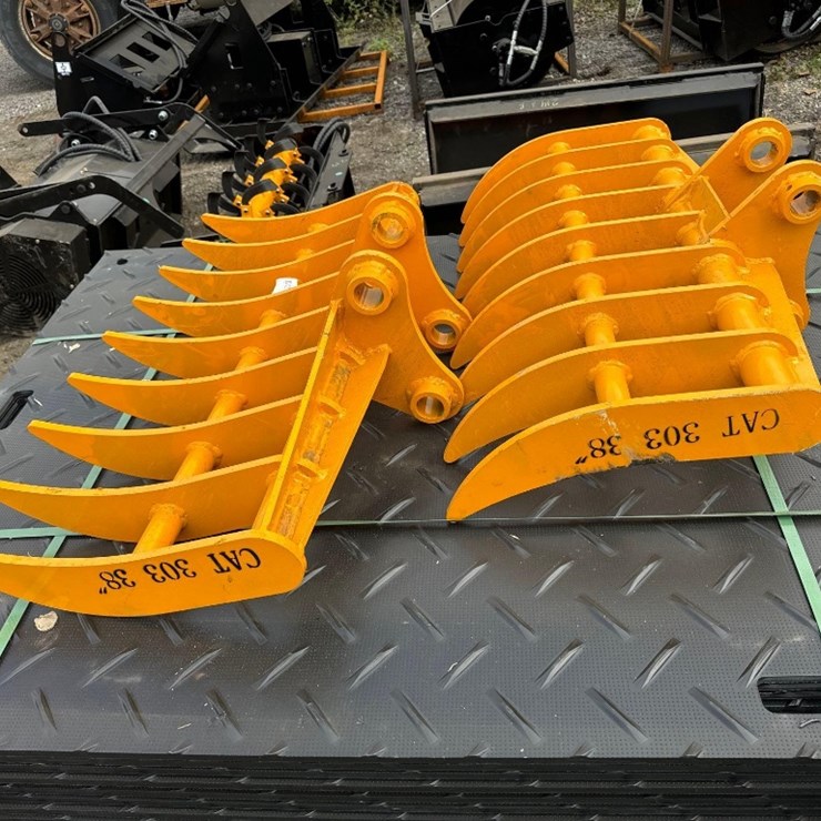 CATERPILLAR 303