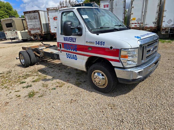 2008-ford-e450-image-28