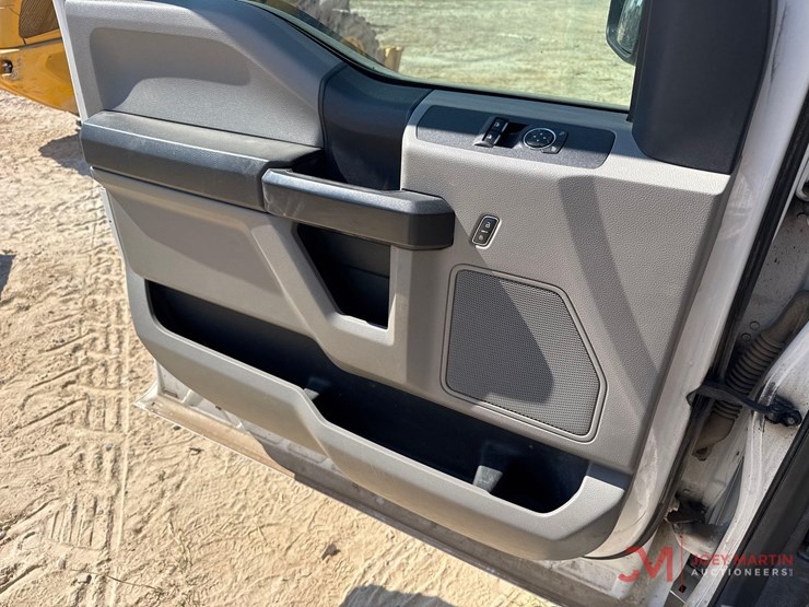 2017-ford-f550-xl-image-45