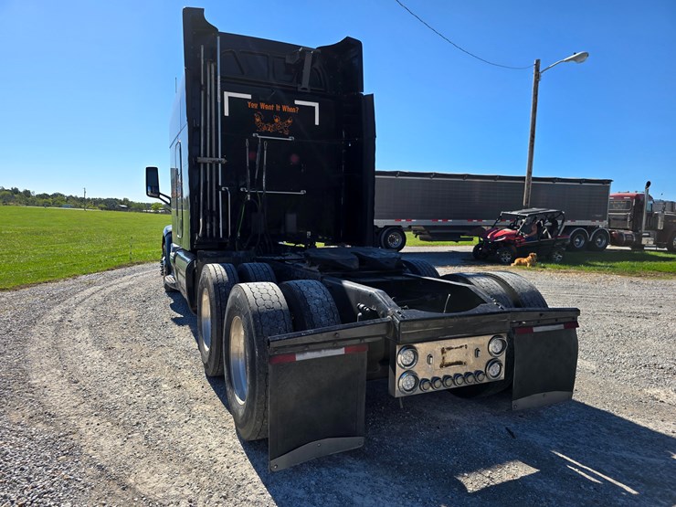 2015-peterbilt-579-image-18