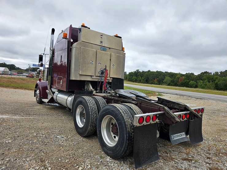 2000-kenworth-w900-image-11
