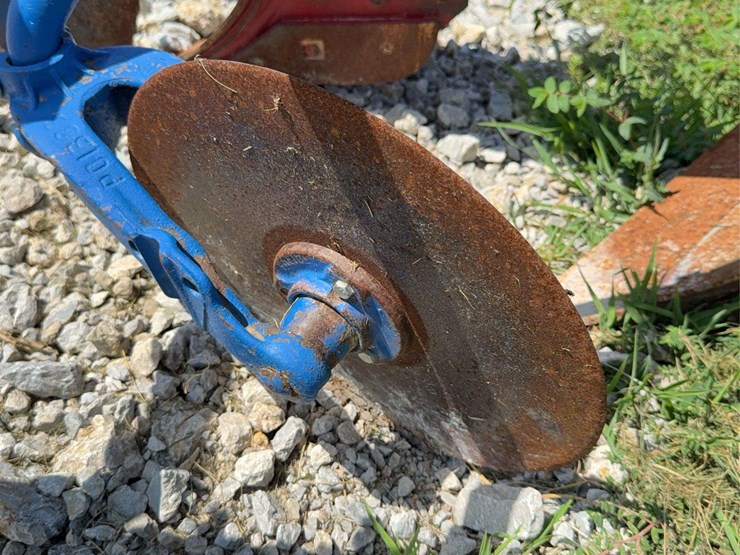 2-bottom-fast-hitch-plow-image-13