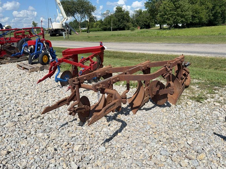 3-bottom-fast-hitch-plow-image-7
