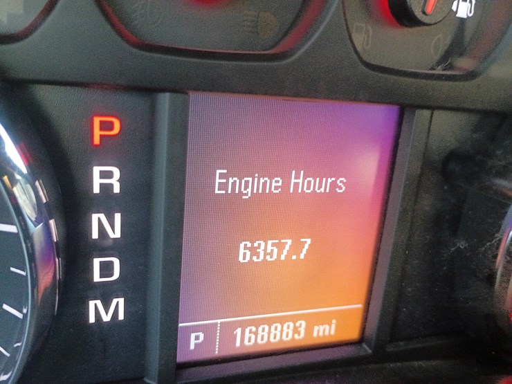 2014-chevrolet-silverado-image-60