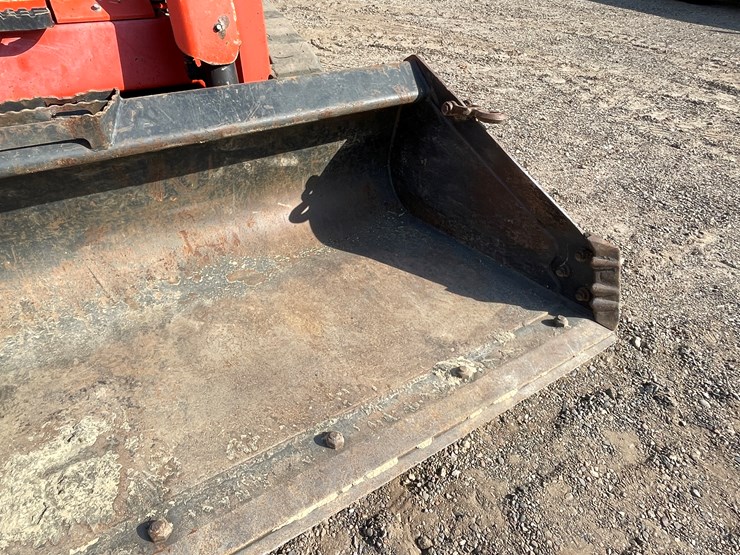 kubota-svl90-2-image-11