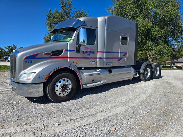 2015-peterbilt-579-image-4