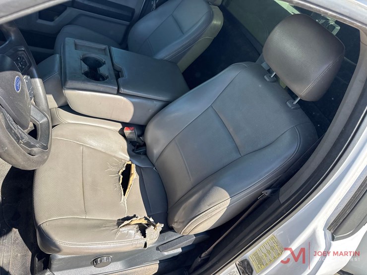 2017-ford-f550-xl-image-40