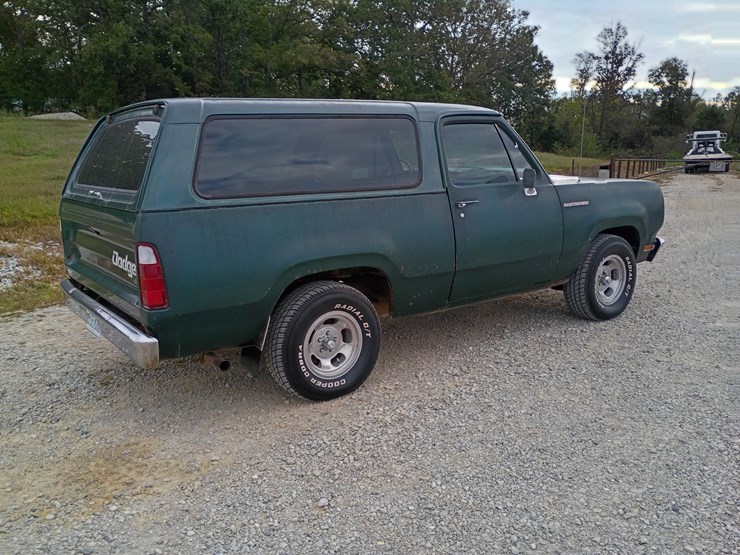 1976-dodge-ram-charger-image-12