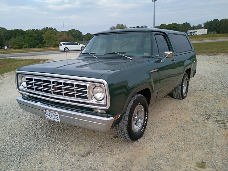 1976-dodge-ram-charger-image-1