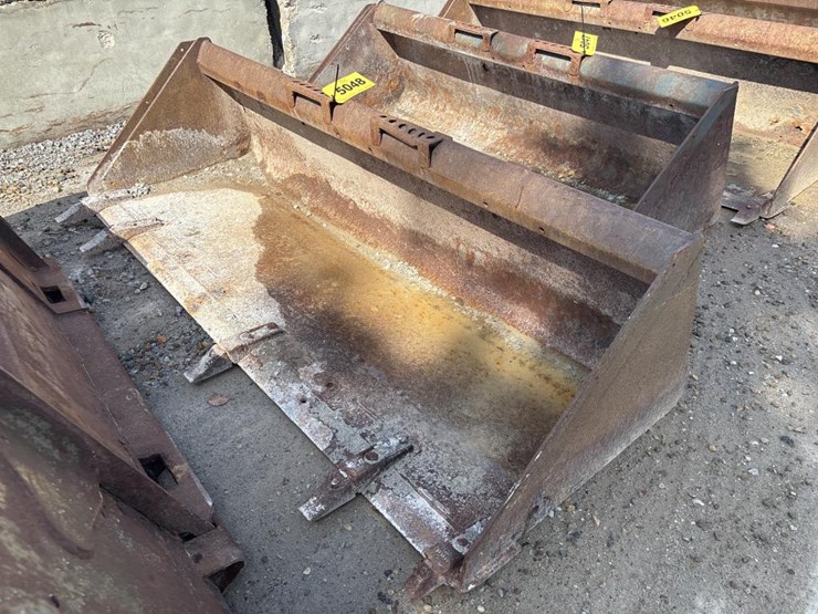 #5048-•-(1)-approx-78"-tooth-bucket-image-2