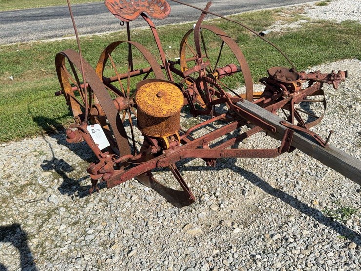 horse-drawn-planter-image-17