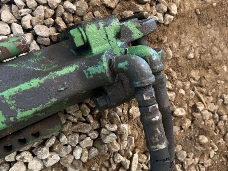 john-deere-hydraulic-cylinder-image-3