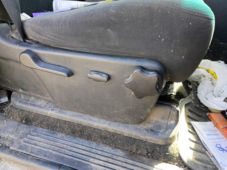 2008-chevrolet-silverado-image-25