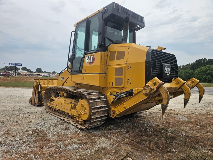 2023-caterpillar-953-image-10