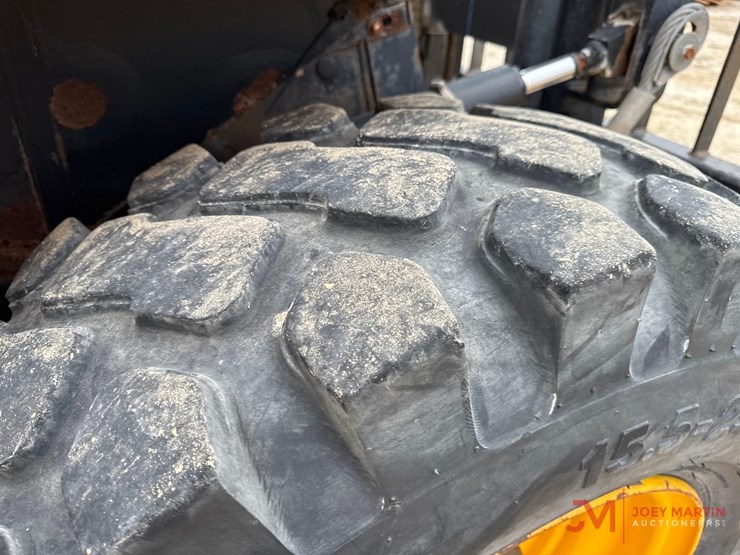 2018-jcb-930-image-12