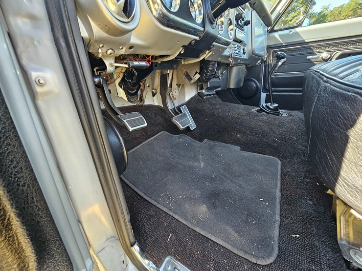 1972-chevrolet-c10-image-36