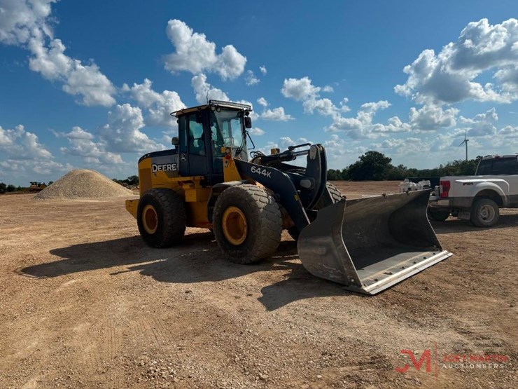 2015-deere-644k-image-13