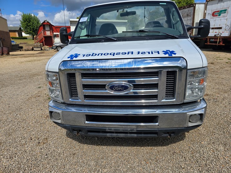 2008-ford-e450-image-33