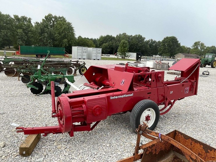 international-baler-image-3