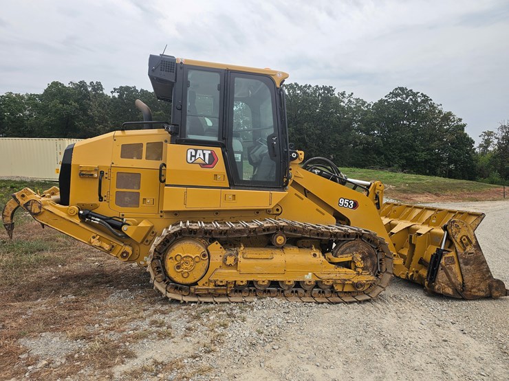 2023-caterpillar-953-image-18