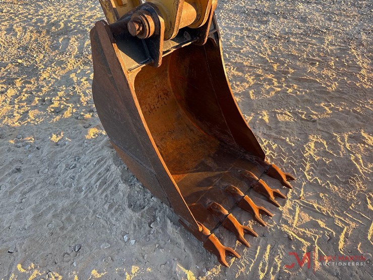 2018-caterpillar-420f2-it-image-21
