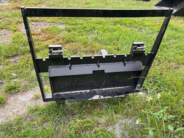 30in-forks-and-frame-mini-skid-steer-attachment-image-3