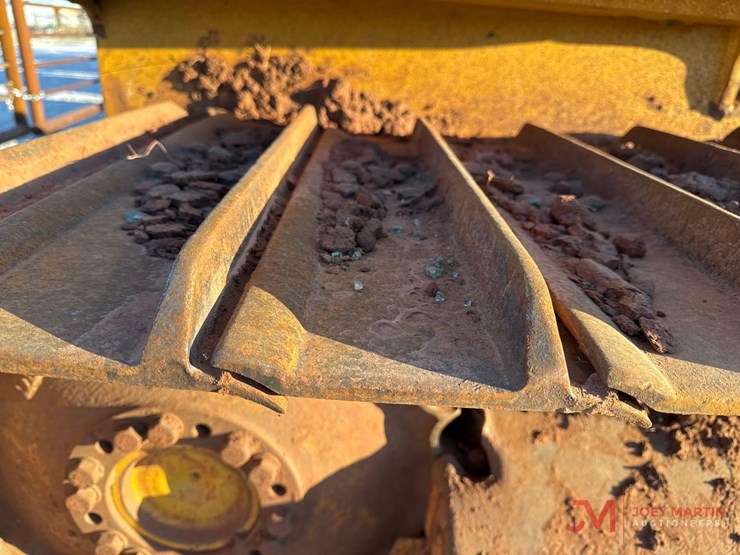 2019-deere-650k-lgp-image-11