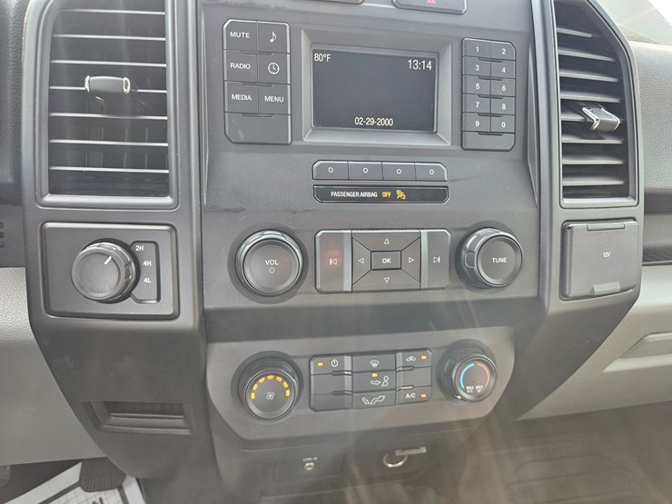 2016-ford-f150-image-40