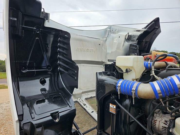 kenworth-t680-image-34