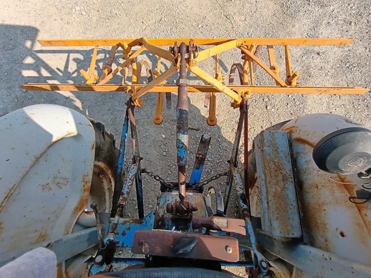 1972-ford-tractor-image-35