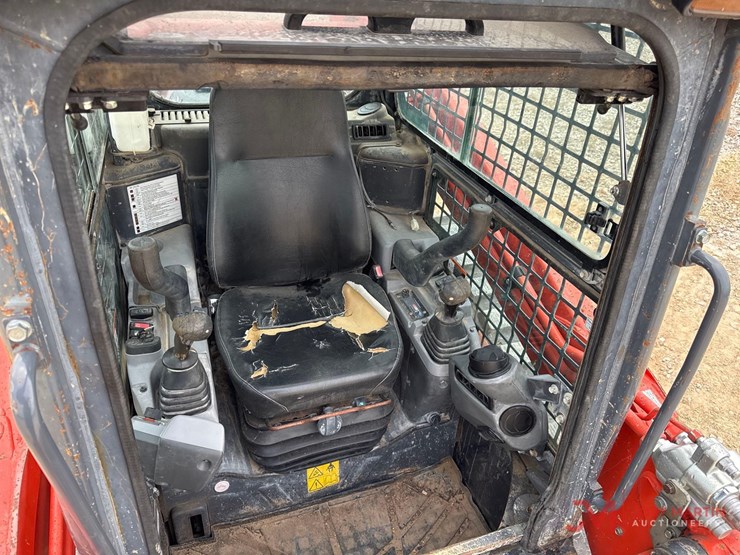 2019-kubota-svl95-2s-image-13