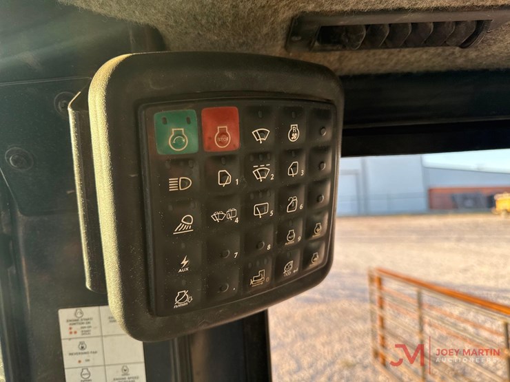 2019-deere-650k-lgp-image-19