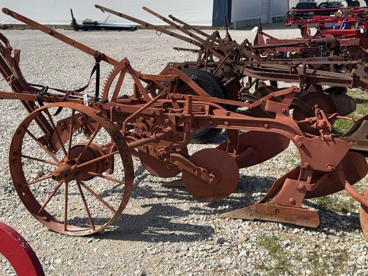 2-bottom-trip-plow-image-6