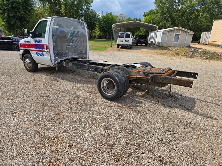 2008-ford-e450-image-11