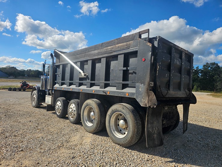 1989-peterbilt-379-image-13