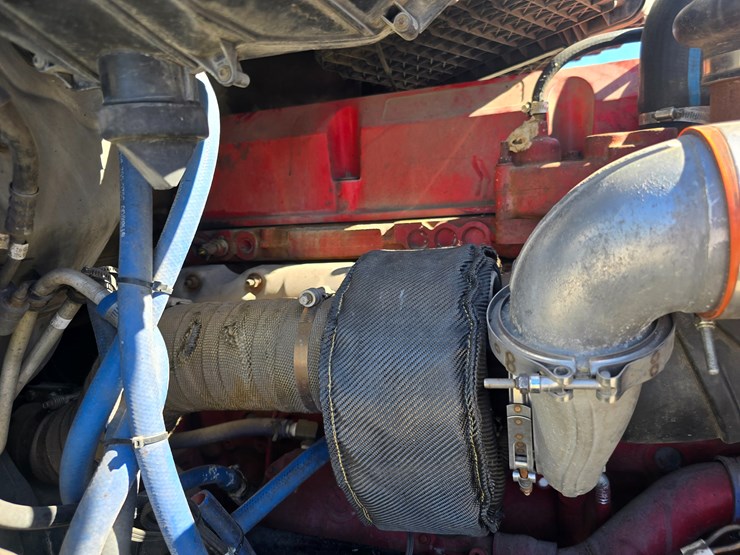 2015-peterbilt-579-image-57