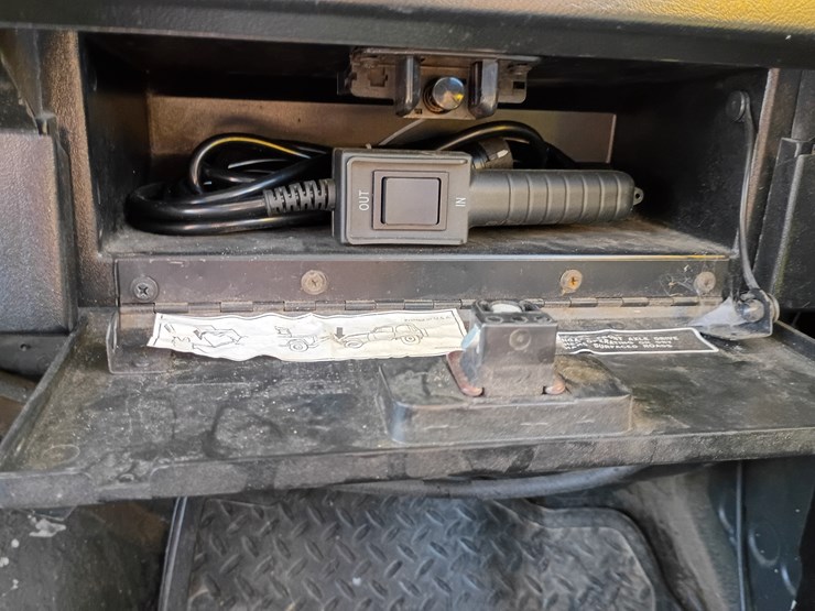 1995-jeep-wrangler-image-37